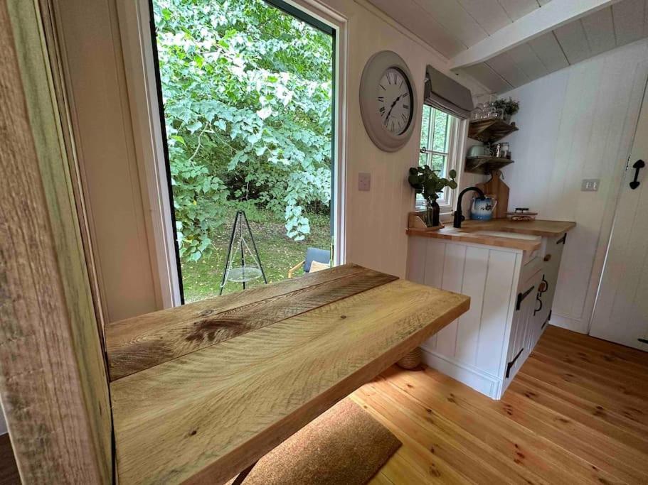 Cornwall Woodland Shepherd'S Hut Deirdres Hut Bodmin Buitenkant foto