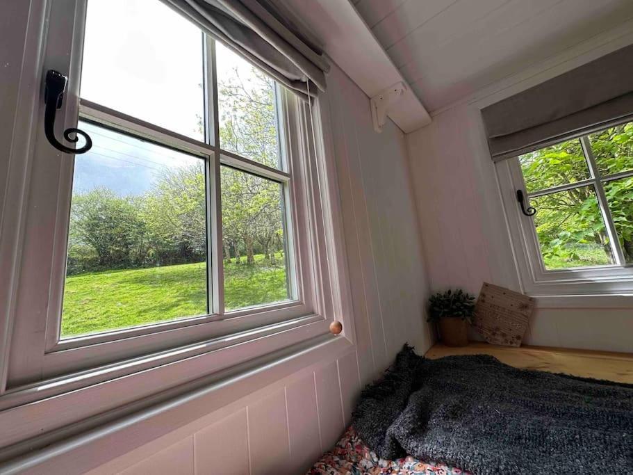 Cornwall Woodland Shepherd'S Hut Deirdres Hut Bodmin Buitenkant foto