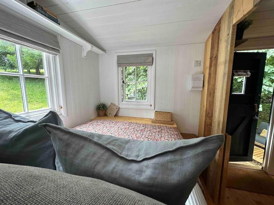 Cornwall Woodland Shepherd'S Hut Deirdres Hut Bodmin Buitenkant foto